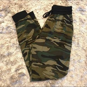 Camo pants